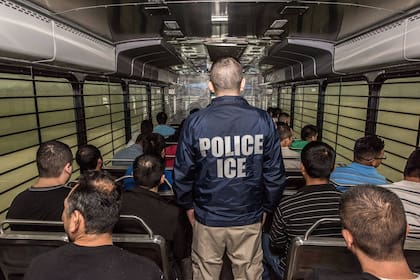 El ICE estableció una serie de condiciones que deben cumplir los contratistas en los nuevos centros de detención