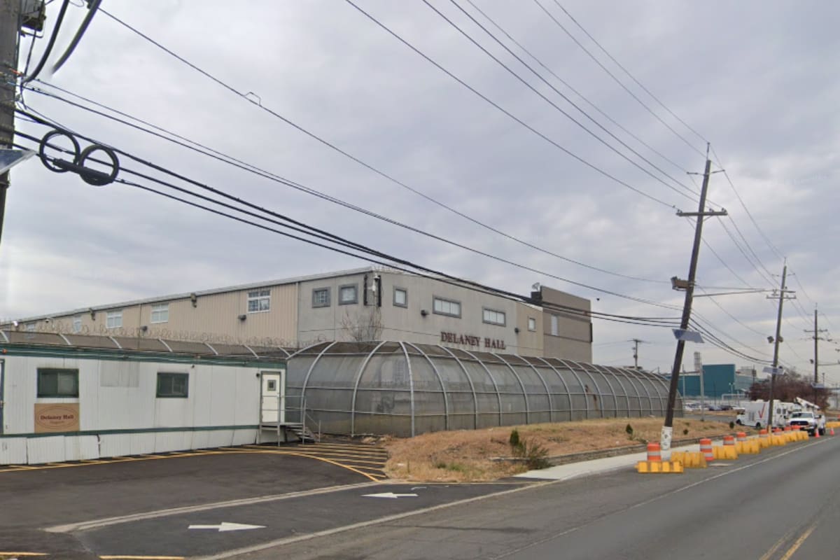 El ICE prepara la reapertura de Delaney Hall, el mayor centro de detención migratoria en la Costa Este, con un contrato de US$1000 millones y gestión privada