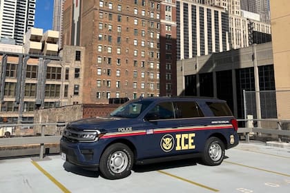 El ICE utilizaría torres de simulación de telefonía móvil para identificar a migrantes bajo su mira