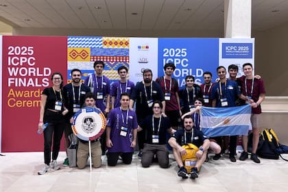 El ICPC, la competencia de programación más antigua y prestigiosa, incluyó este año a la UNLP, la UBA y la UNR en su final mundial