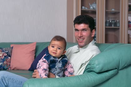 El ídolo de Zidane siempre fue Enzo Francescoli y por eso le puso el mismo nombre de pila a su primer hijo.