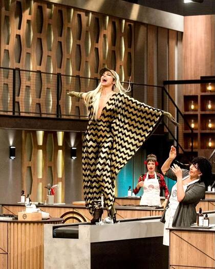 El impactante atuendo que Victoria Xipolitakis eligió para su visita a MasterChef Celebrity 2