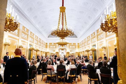 El impactante salón del Palacio Noordeinde en el que se celebró la gala.