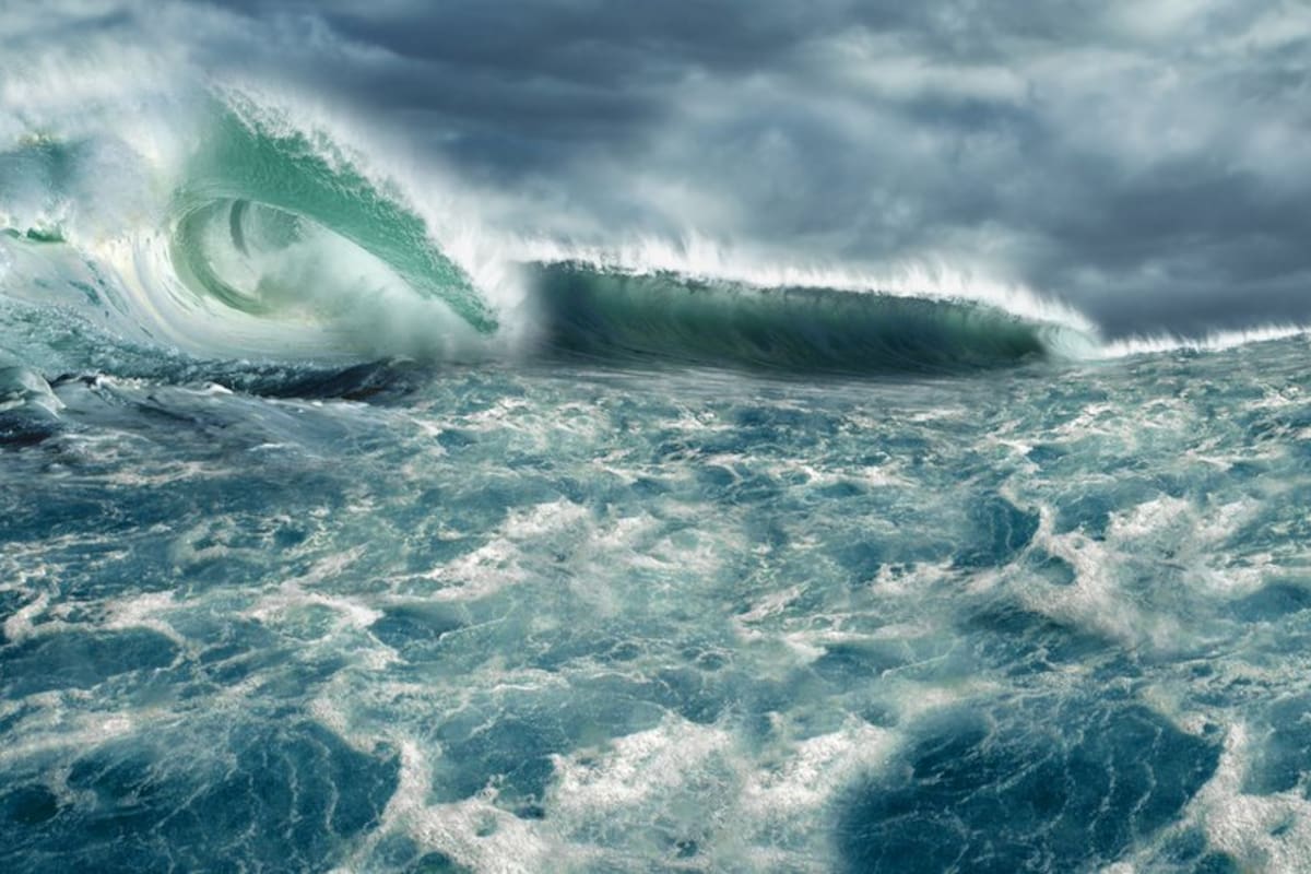 El impacto del asteroide causó un tsunami.