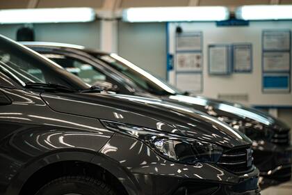 El impuesto al lujo distorsiona las listas de precios de los autos