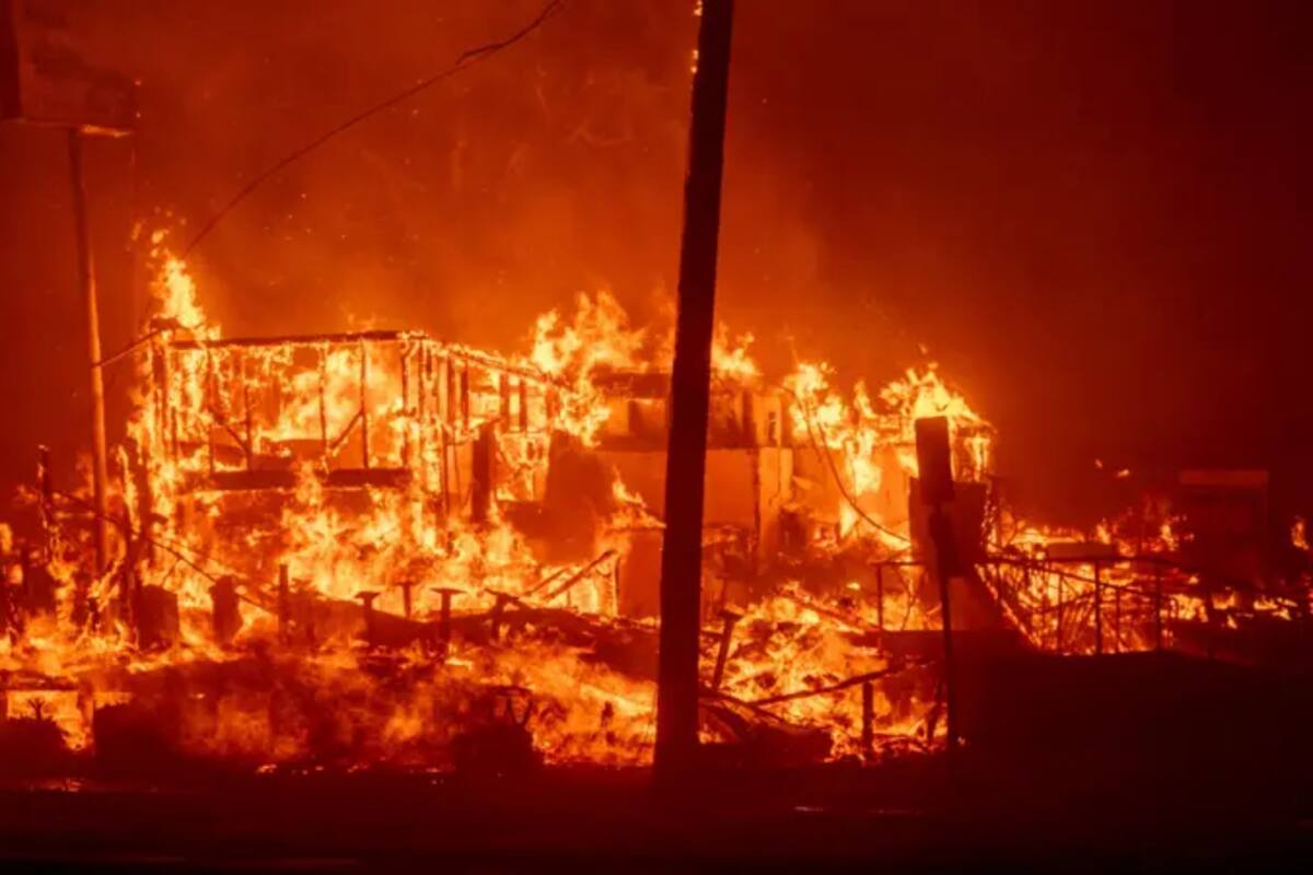 El incendio comenzó en la zona de Pacific Palisades, entre las montañas de Santa Mónica y el océano Pacífico