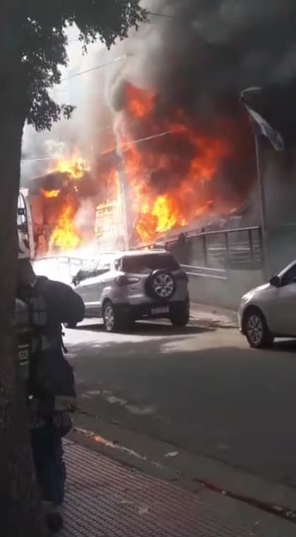 El incendio de la esquina de Suárez y Necochea, en La Boca