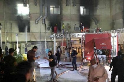 El incendio en el hospital Ibn Khatib en el área del Puente Diyala de la capital iraquí