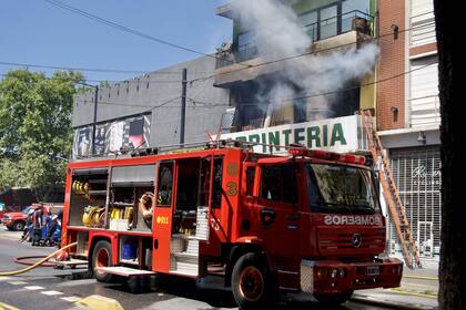 El incendio tuvo lugar en una ferretería en Palermo