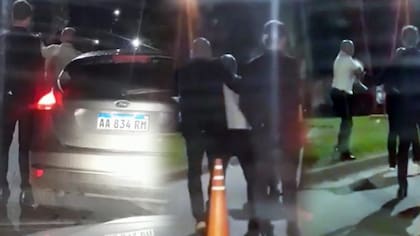 Sampaoli, enojado, durante el control de tránsito