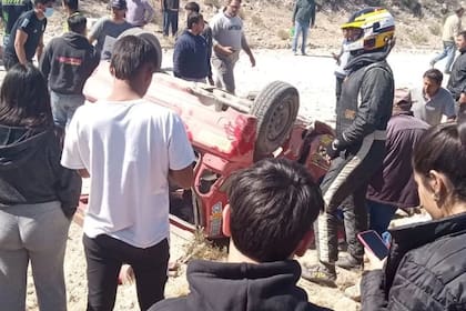 El incidente dejó destruido el auto de Navarro