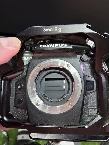El incidente ocurrió mientras el fotógrafo documentaba en precalentamiento de Lionel Messi