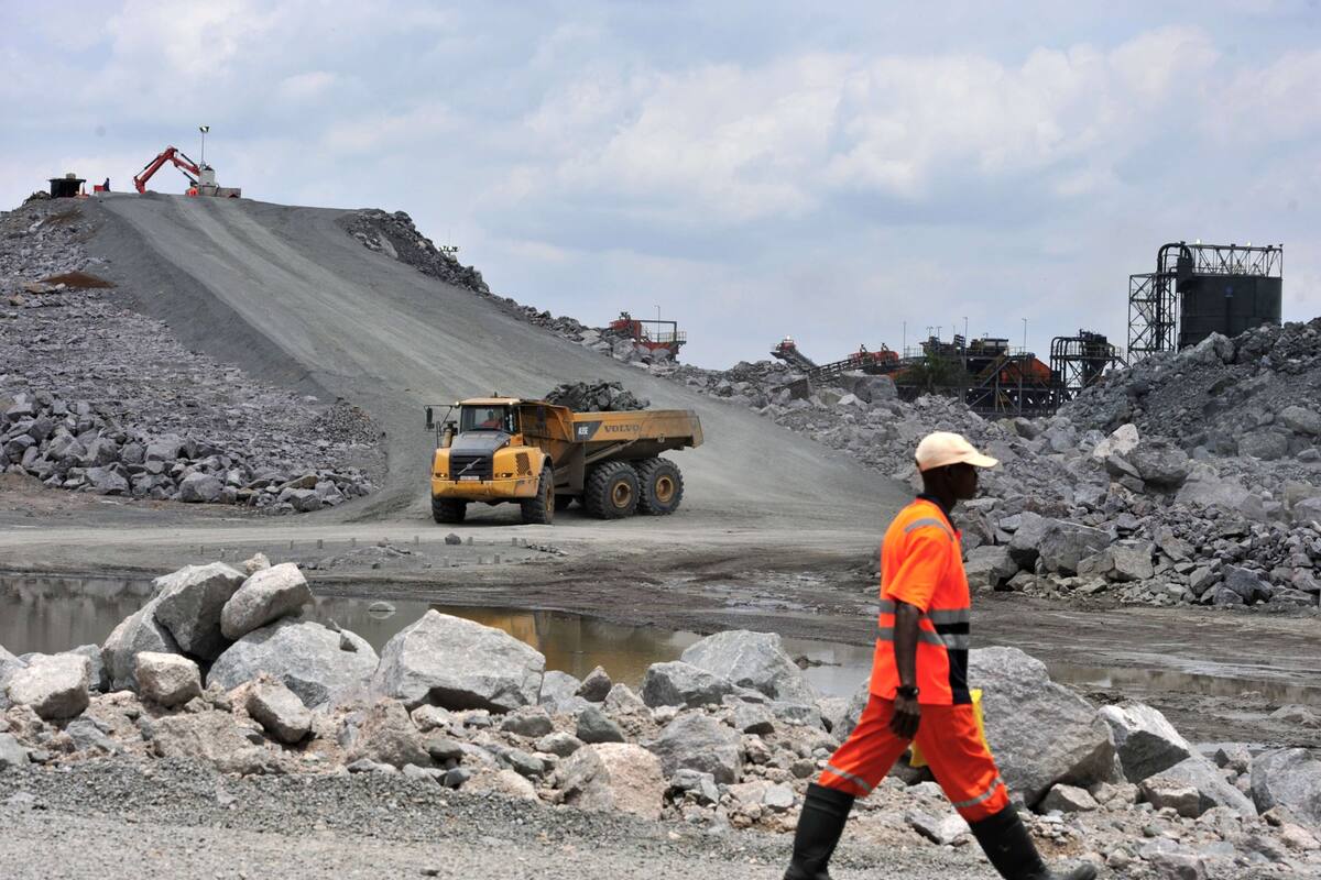 El incidente se produjo alrededor de las 13 (8 en la Argentina) en un pozo conocido como Thembelani (a unos 130 kilómetros de Johannesburgo)