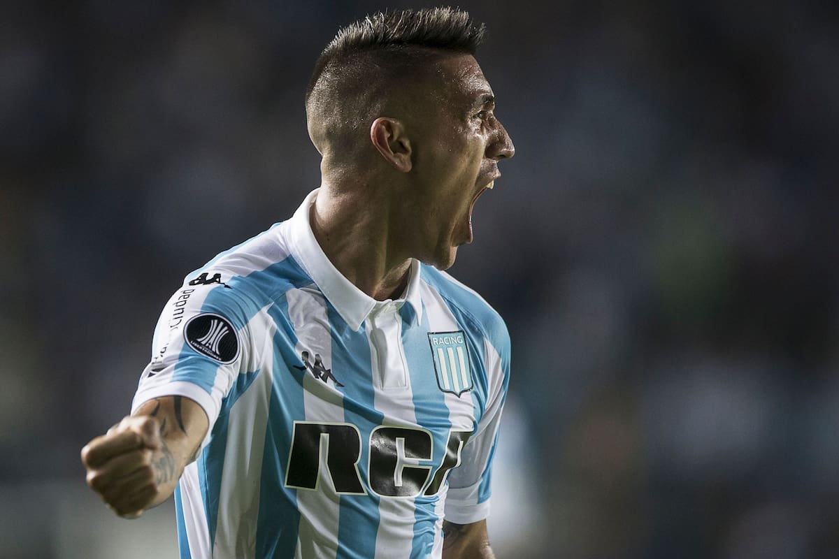 El incierto futuro de Ricardo Centurión en Racing