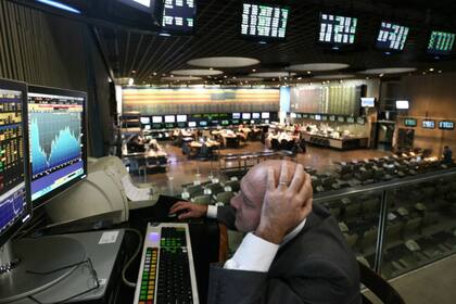 El índice Merval cae por el derrumbe de papeles energéticos