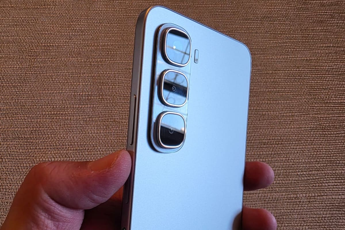 El Infinix Hot 60i tiene una batería de 5160 mAh y un grosor de 7,7mm