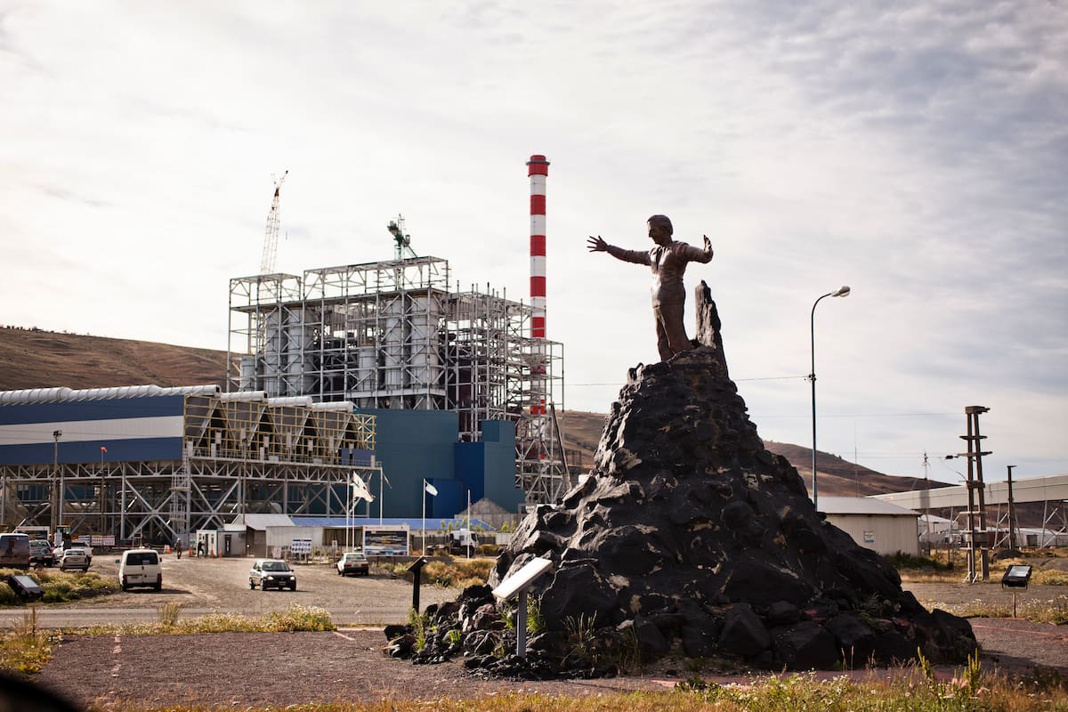 El ingreso a la central térmica de Río Turbio