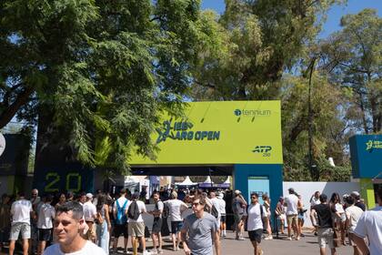 El ingreso al Argentina Open, en el Buenos Aires Lawn Tennis Club, frente a los lagos de Palermo