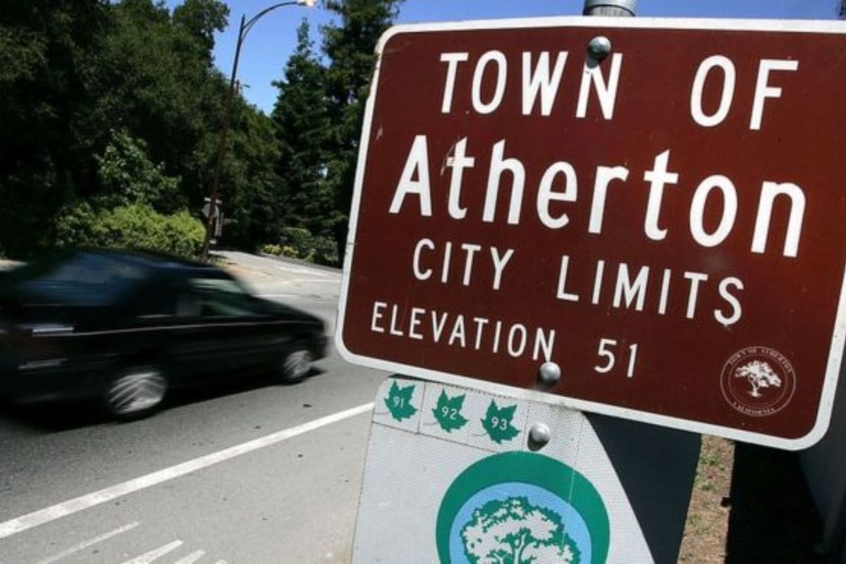 El ingreso promedio de un hogar en Atherton es de más de US$525.000 al año