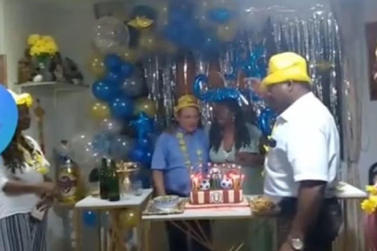 El insólito momento quedó registrado en video y por suerte nadie resultó lastimado