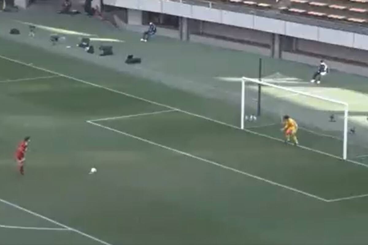 El insólito penal que se ejecutó en una liga menor de Japón.