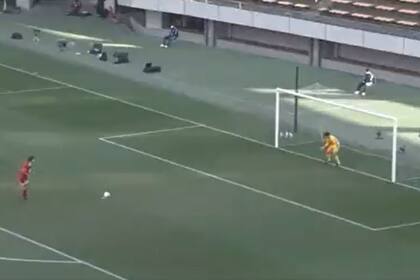 El insólito penal que se ejecutó en una liga menor de Japón.