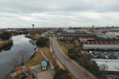 El Instituto de Vivienda de la Ciudad trabaja en la construcción del camino de sirga junto al Riachuelo; avanza a medida que las familias son relocalizadas