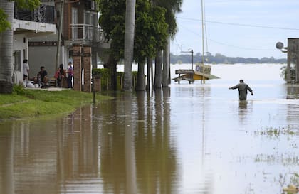 El Instituto Nacional del Agua (INA) pronosticó que el fenómeno de El Niño provocará una nueva onda de crecida para el próximo 3 de noviembre