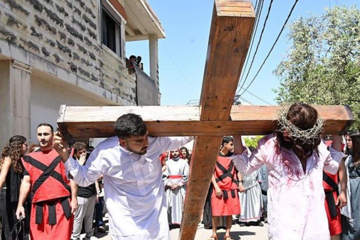 El instrumento con el que fue ejecutado el carpintero de Nazaret, a las afueras de la ciudad de Jerusalén, no siempre fue objeto de veneración