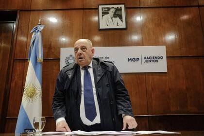 El intendente Arroyo cuestionó a la gobernadora María Eugenia Vidal y la acusó de "destratarlo".