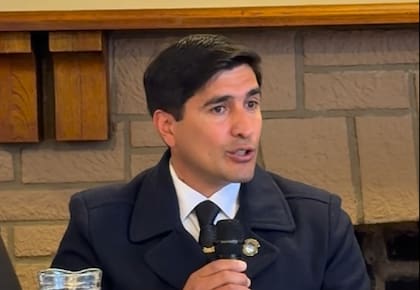 El intendente de Calingasta, Sebastián Carbajal, quien filmó el video