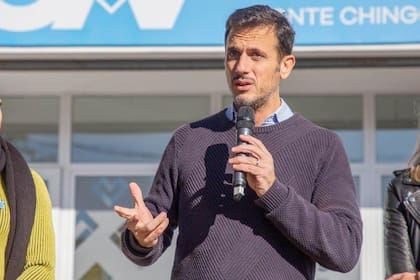 El intendente de Lanús, Julián Alvarez, niega que el aumento haya sido del 2,3% al 6%.