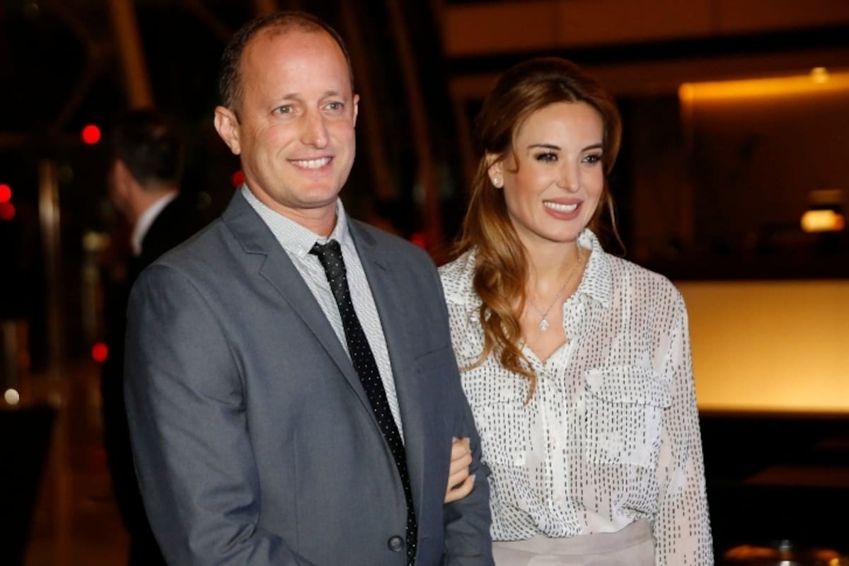 El intendente de Lomás, Martín Insaurralde, junto a su esposa, la modelo y vedette, Jésica Cirio