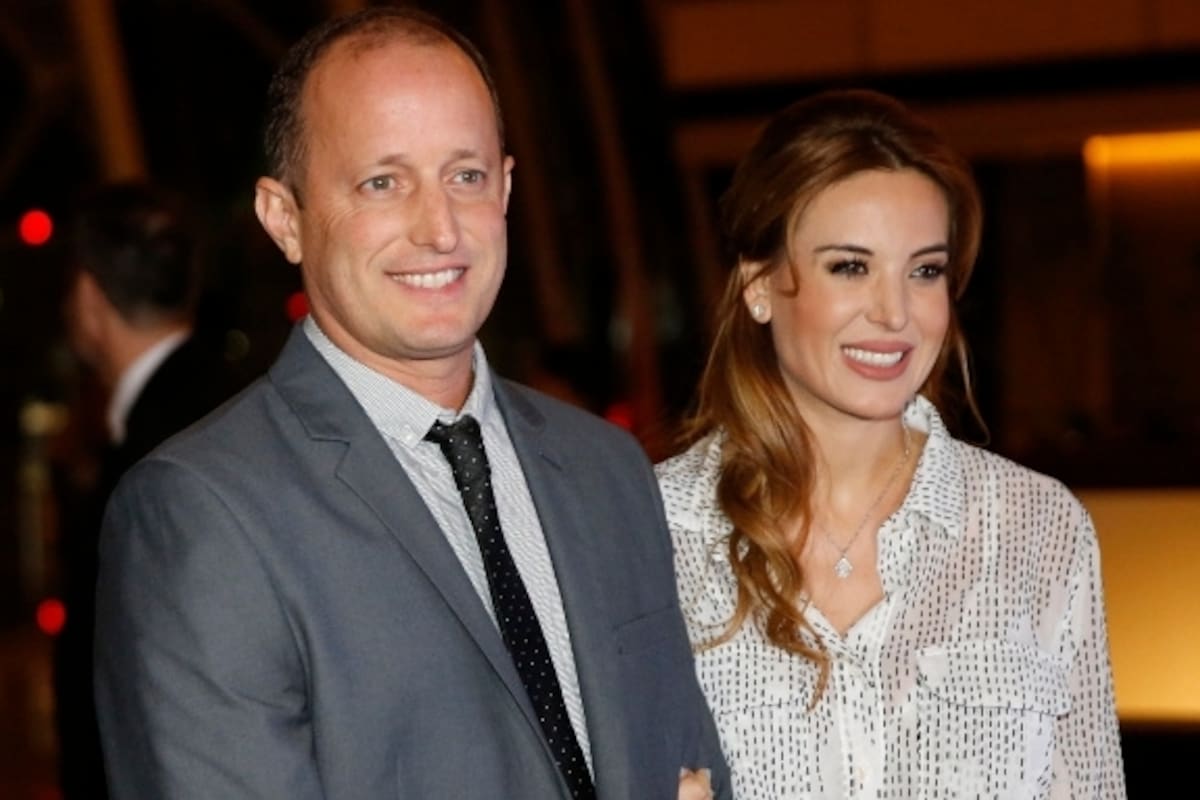 El intendente de Lomás, Martín Insaurralde, junto a su esposa, la modelo y vedette, Jésica Cirio
