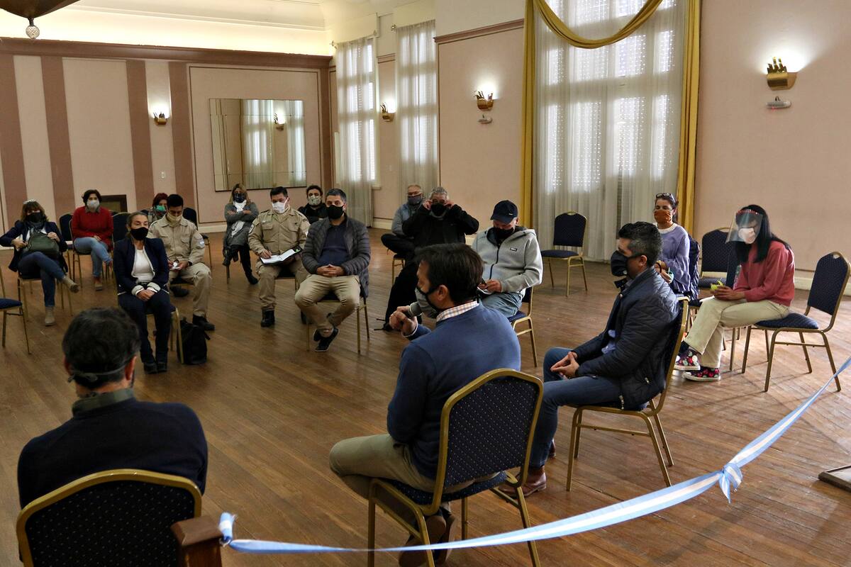 El Intendente de Necochea participó de una reunión del comité de emergencia