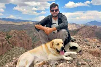 El intendente del Parque Nacional Los Cardones, Lucas Raimundo Bustos, de 42 años, murió tras sufrir una caída mientras realizaba, junto con otra persona, una expedición en el Nevado de Cachi,