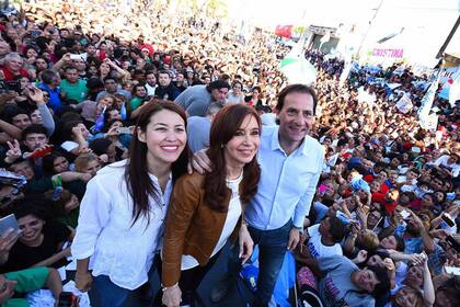 El intendente de Escobar, Ariel Sujarchuk, en un acto con Cristina Kirchner, antes de la derrota en las PASO que sacudió al Frente de Todos