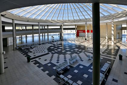 El interior con una gran cúpula circular