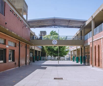 El interior de la escuela