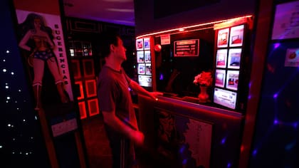 El interior de La Cigarra, el hotel alojamiento ubicado en Godoy Cruz y Juncal