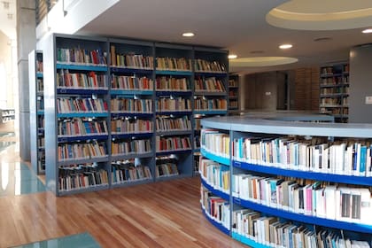 El interior de la Biblioteca Central de la Universidad de San Martín