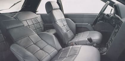 El interior de la Coupé Fuego tenía toda la comodidad y tecnología de los mejores autos de la época