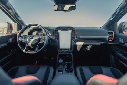 El interior de la Ford Ranger Raptor