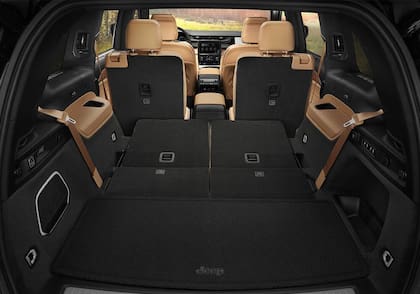 El interior de la Grand Cherokee.