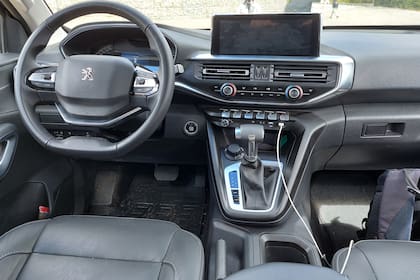 El interior de la Peugeot Landtrek