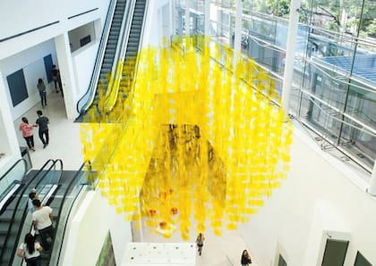 El interior de la sede actual del museo, con obra de Julio Le Parc en 2014