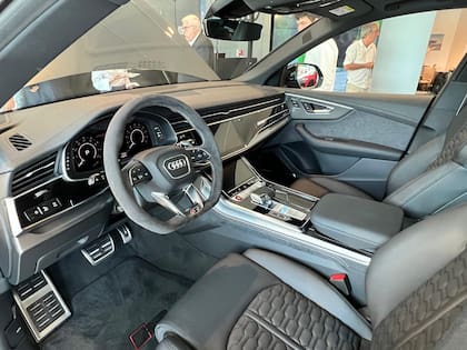 El interior del Audi RS Q8 Performance
