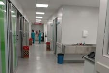 La principal hipótesis sobre el origen del brote de meningitis con dos muertos en un hospital
