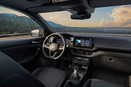 El interior del Volkswagen T-Cross 2024 Highline