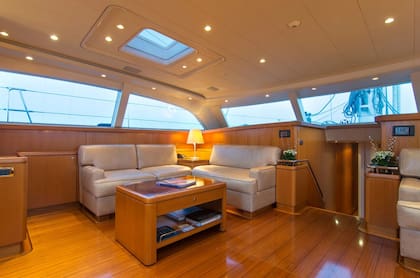 El interior fue diseñado por Rhoades Young